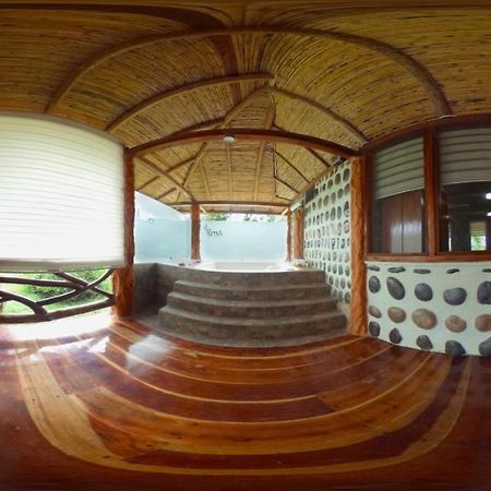 Ama Ecolodge Puerto Misahuallí 外观 照片